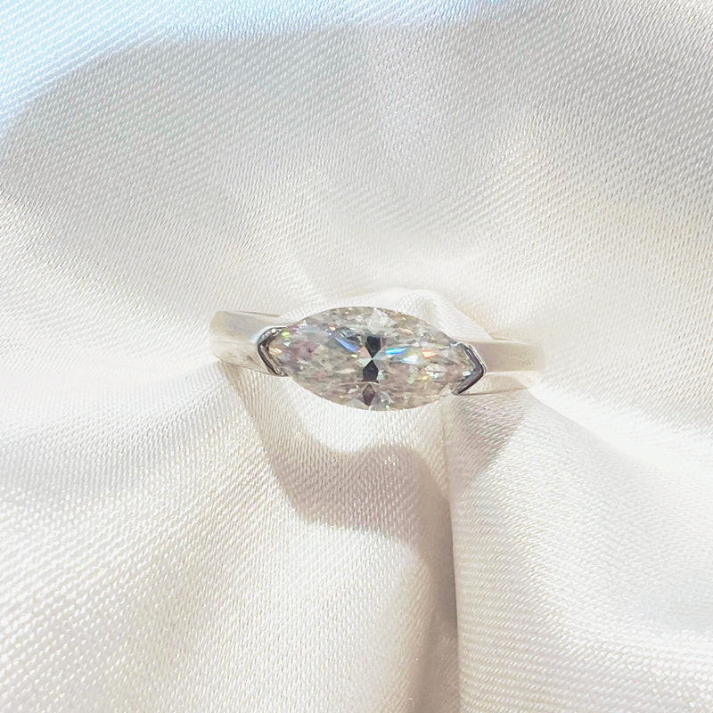 1CT  MOISSANITE SILVER (JRM039)