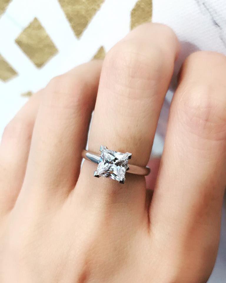 KGold Moissanite Princess Cut Ring K金莫桑石公主方戒指 (KRM054)