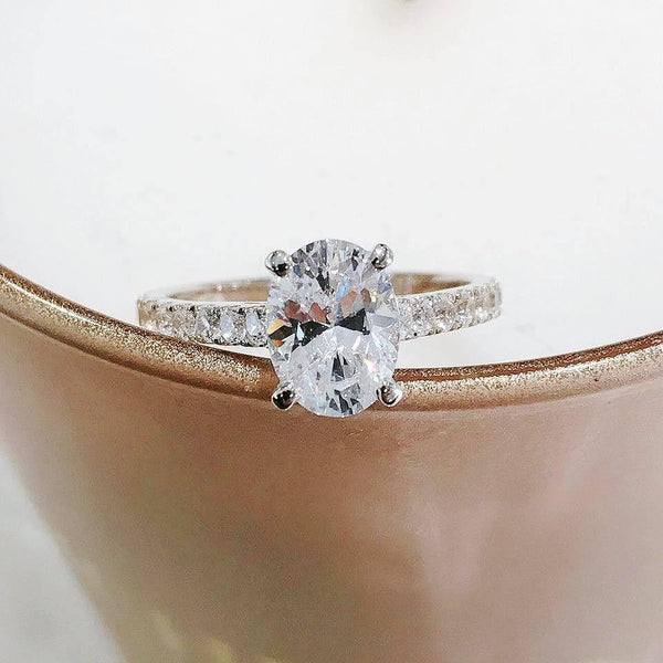 KGold Moissanite Oval Pave Ring K金莫桑石鵝蛋戒指 (KMR047)